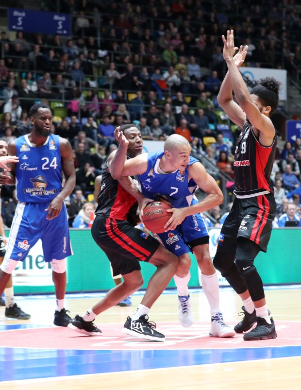 Basketball BL,  FRAPORT SKYLINERS -GIESSEN 46ers